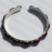 Bracelet tibétain en métal argenté fin avec perles rouges