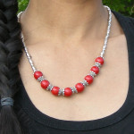 Collier tibétain de couleur rouge